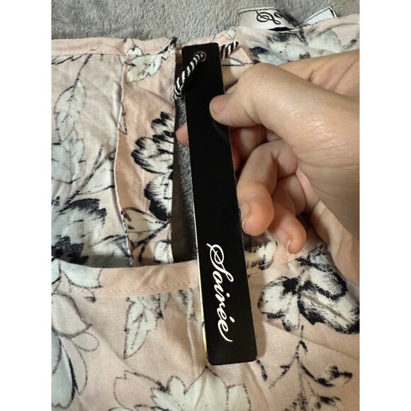 NWT Soirée Women Blouse Short Sleeve‎ Pale Pink Floral Crew Neck Size 1X - Picture 4 of 9